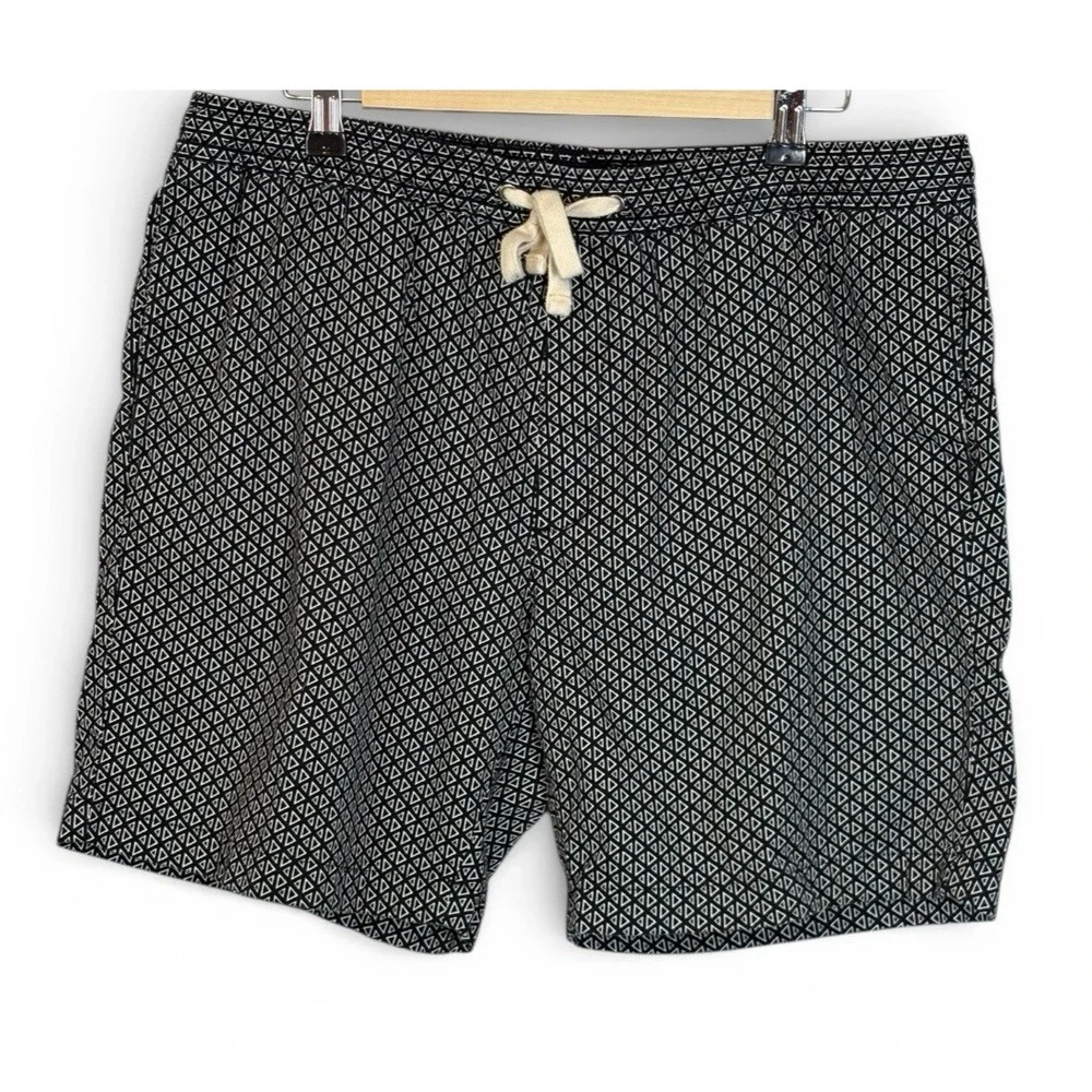 J. Crew Flex Geometric Print‎ Drawstring Shorts Men's Size Large Black White